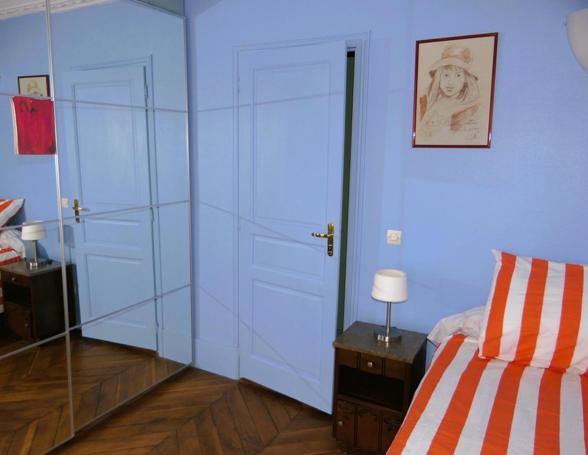 Bergere Opera Trevise - 2 Connecting With Private Bathroom And 1 Study - 35 M2 Accommodatie bij particulieren Parijs